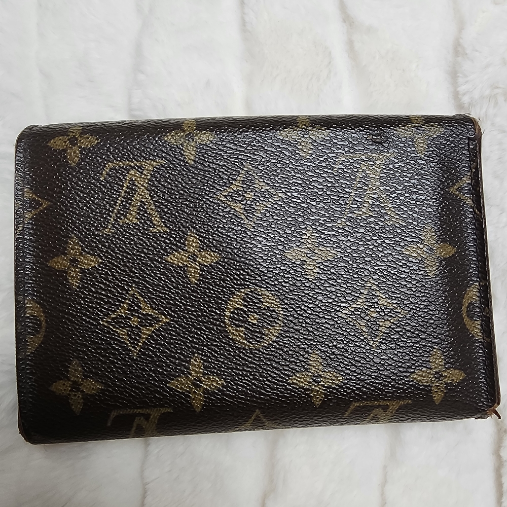 Louis Vuitton Monogram Wallet - Picture 3 of 16